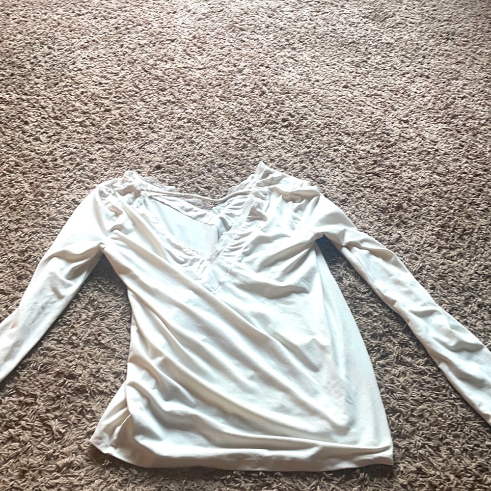Cute laced detailed long sleeve size M
